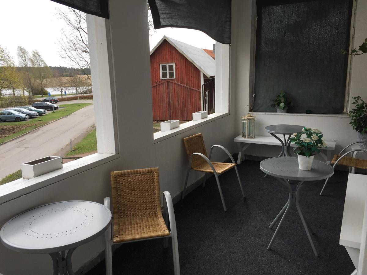 Hoejdens Lagprishotell Mönsterås المظهر الخارجي الصورة