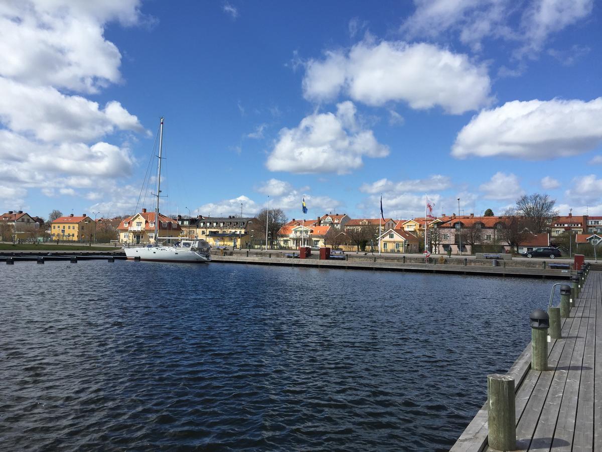 Hoejdens Lagprishotell Mönsterås المظهر الخارجي الصورة